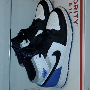 Nike Air Jordan 1 Mid Sneakers White Black Royal (GS) Youth